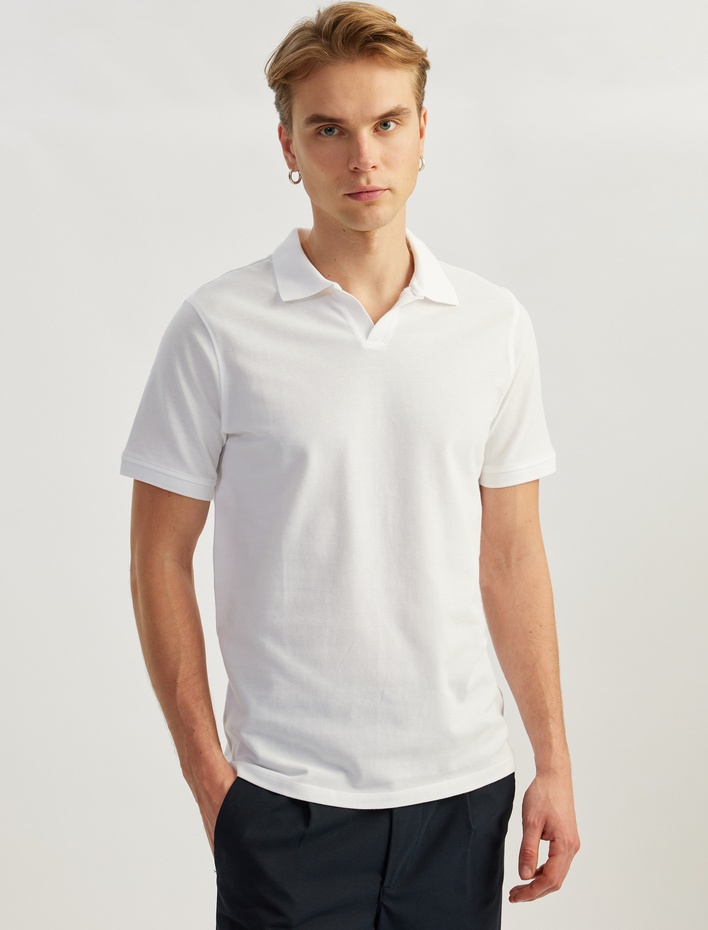  Pamuklu Pike Kumaş Kısa Kollu Regular Fit V Yaka Polo Tişört