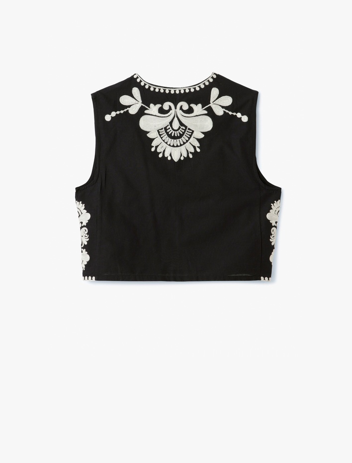  Aplike Nakışlı Bisiklet Yaka Kolsuz Crop Yelek