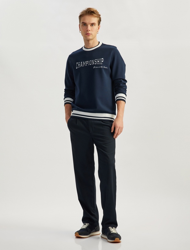 Bisiklet Yaka Pamuk Karışımlı Şerit Detaylı Slogan Baskılı Sweatshirt_1