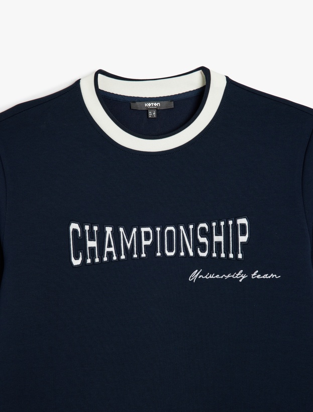Bisiklet Yaka Pamuk Karışımlı Şerit Detaylı Slogan Baskılı Sweatshirt_4