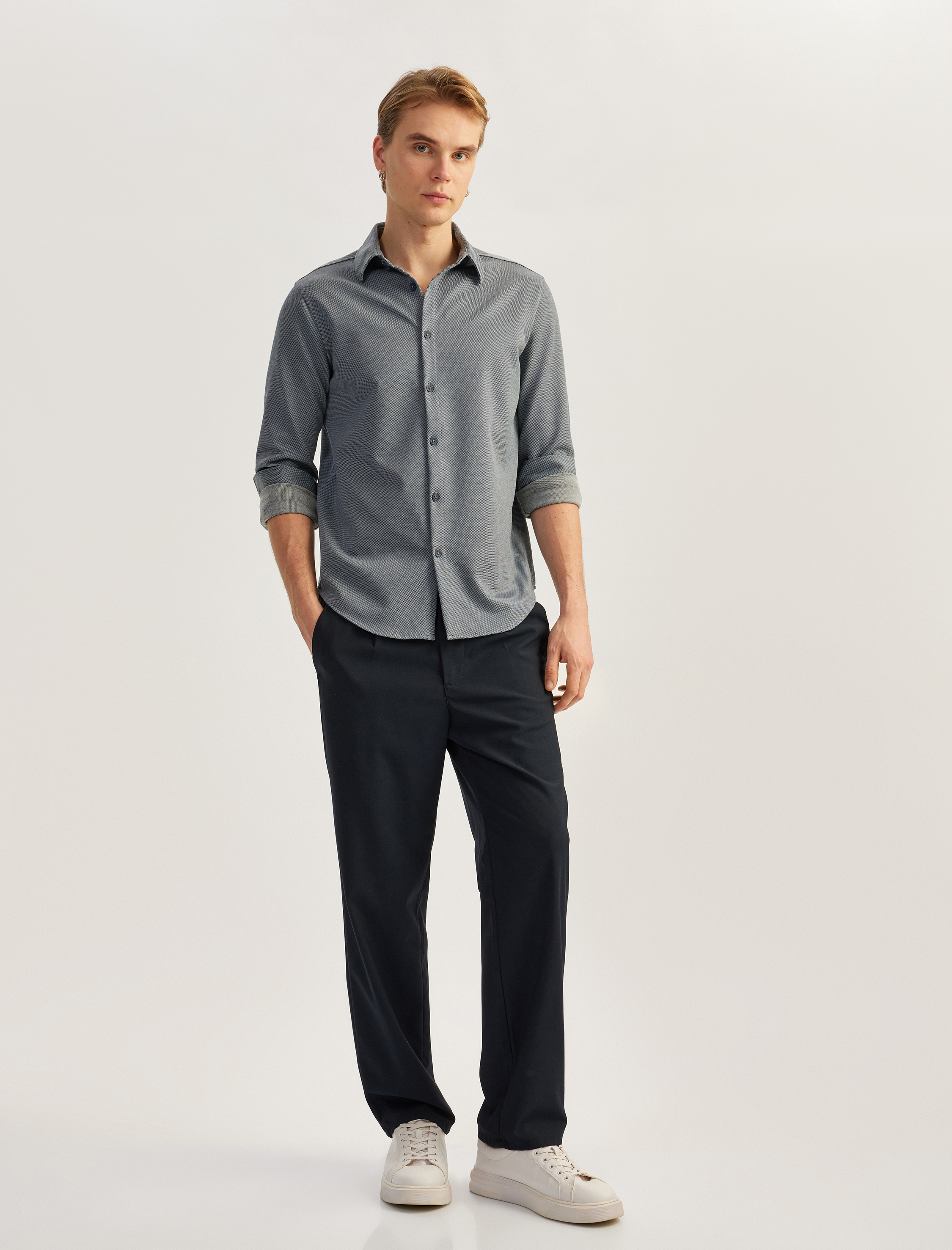 Pamuklu Düğmeli Regular Fit Pike Kumaş Uzun Kollu Gömlek