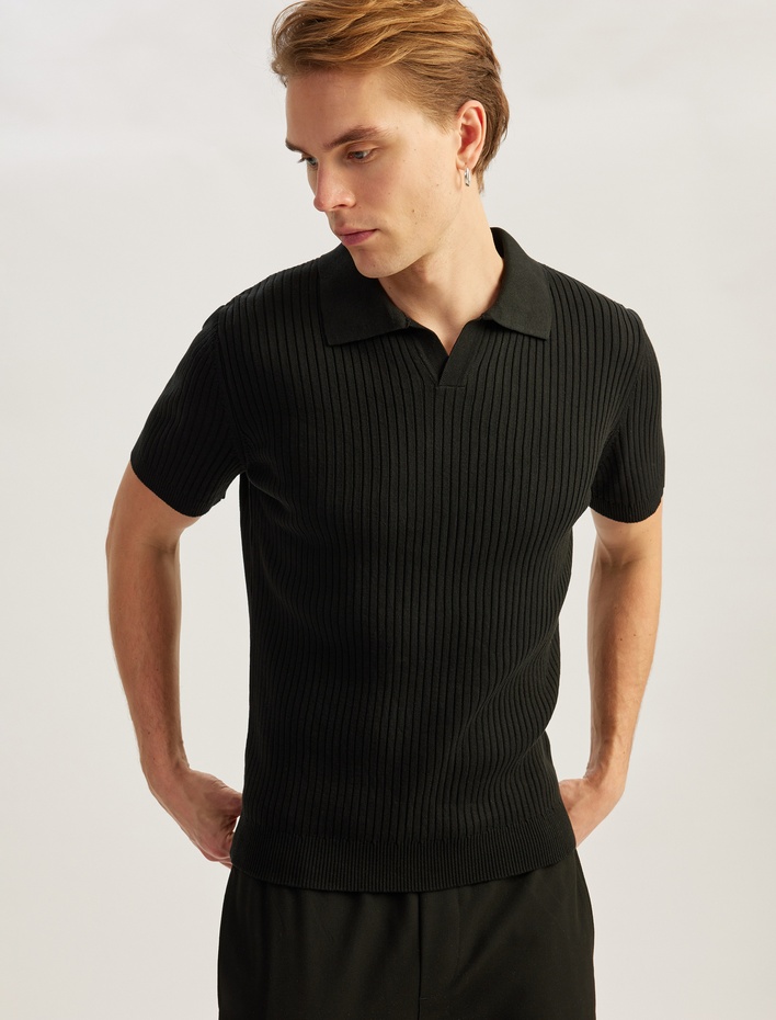  Polo V Yaka Dokulu Kısa Kollu Triko Tişört