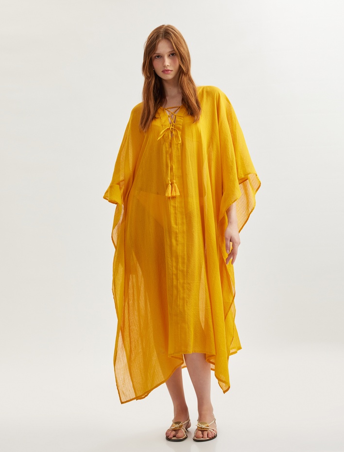  Pamuklu Kısa Yarasa Kol V Yaka Asimetrik Kesim Oversize Plaj Elbisesi