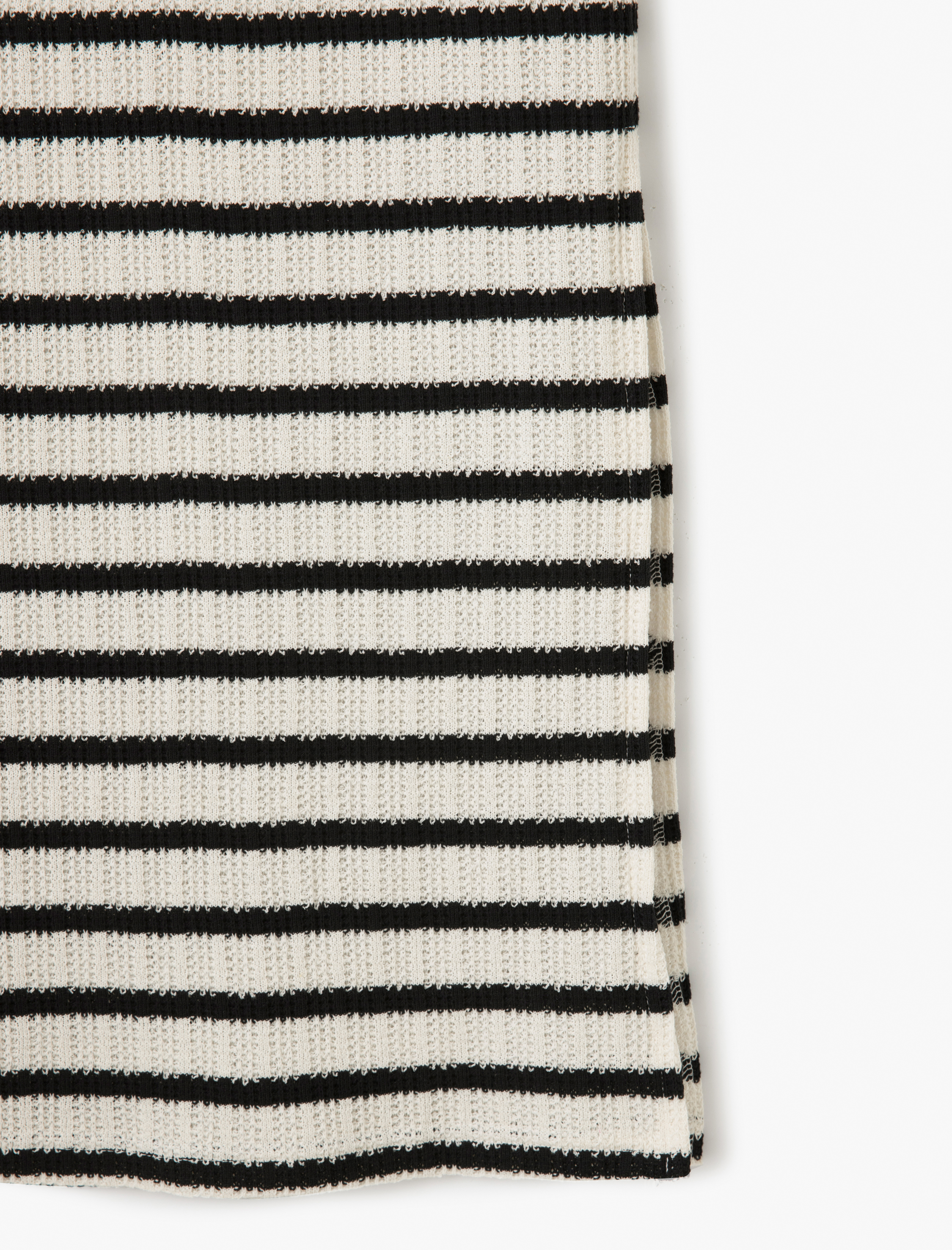   Çizgili Yırtmaç Detaylı Kroşe Kalem Uzun Etek