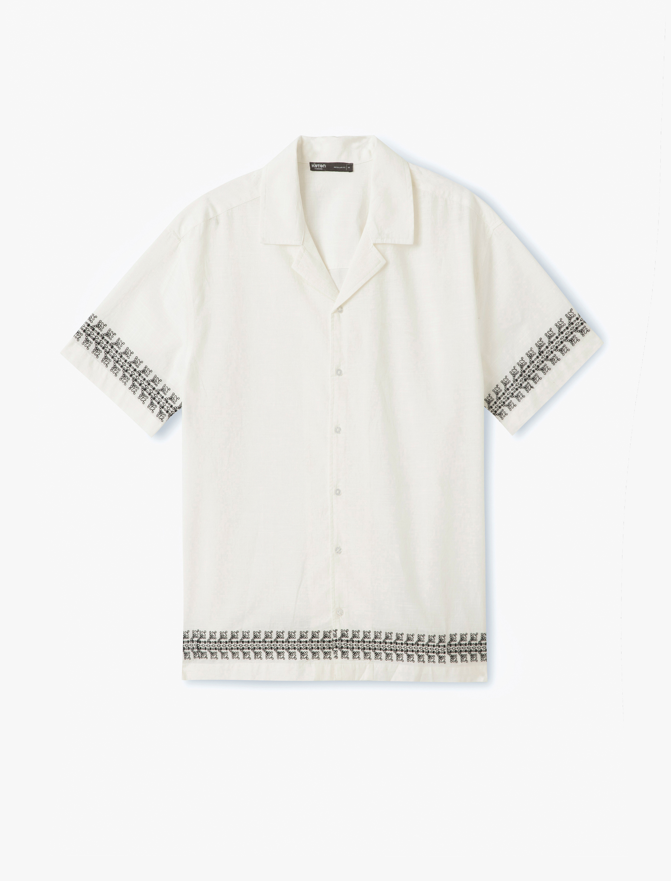   Pamuklu Devrik Yaka Regular Fit Desenli Nakışlı Kısa Kollu Gömlek