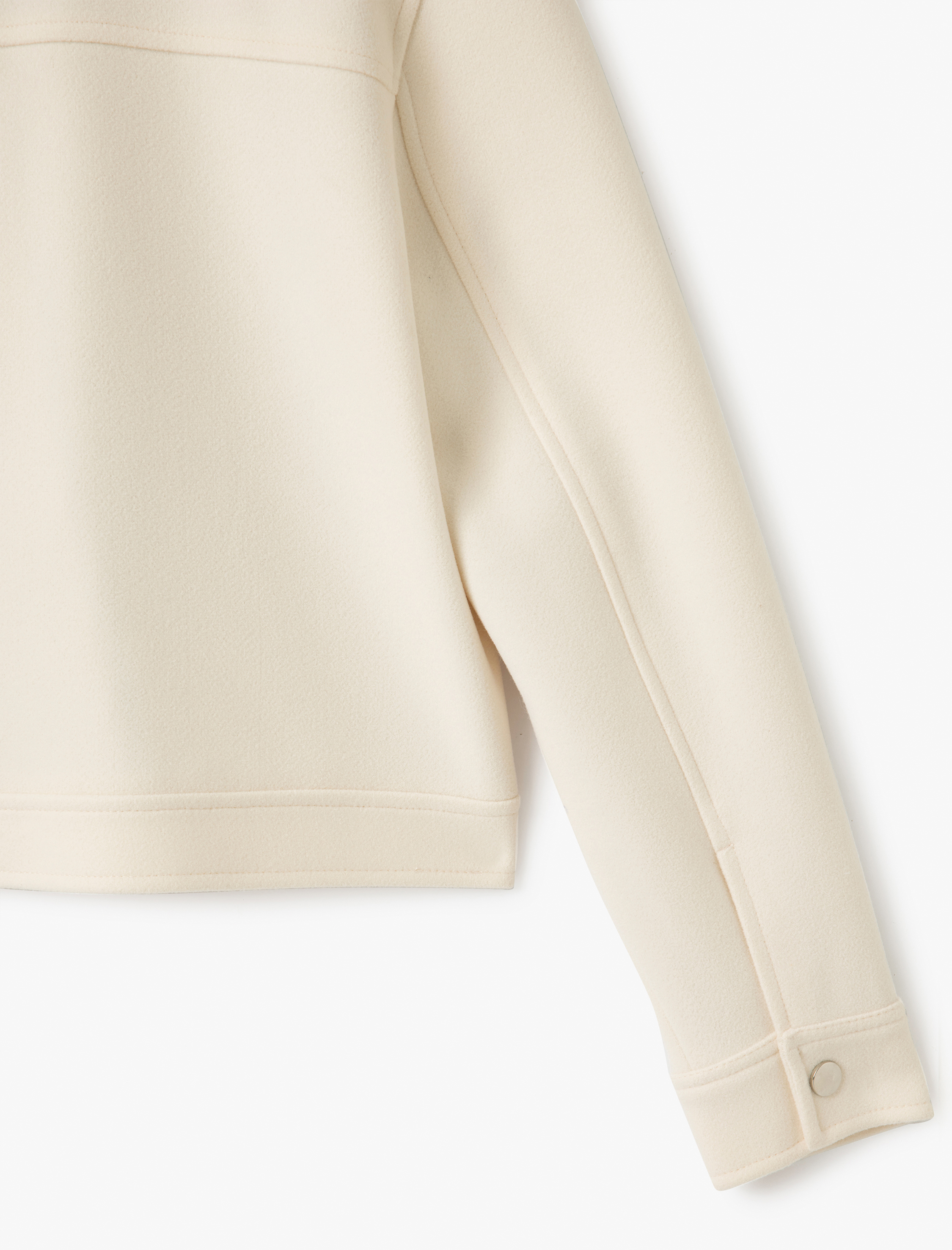 Kapaklı Cep Detaylı Uzun Kollu Fermuarlı Kruvaze Kısa Ceket