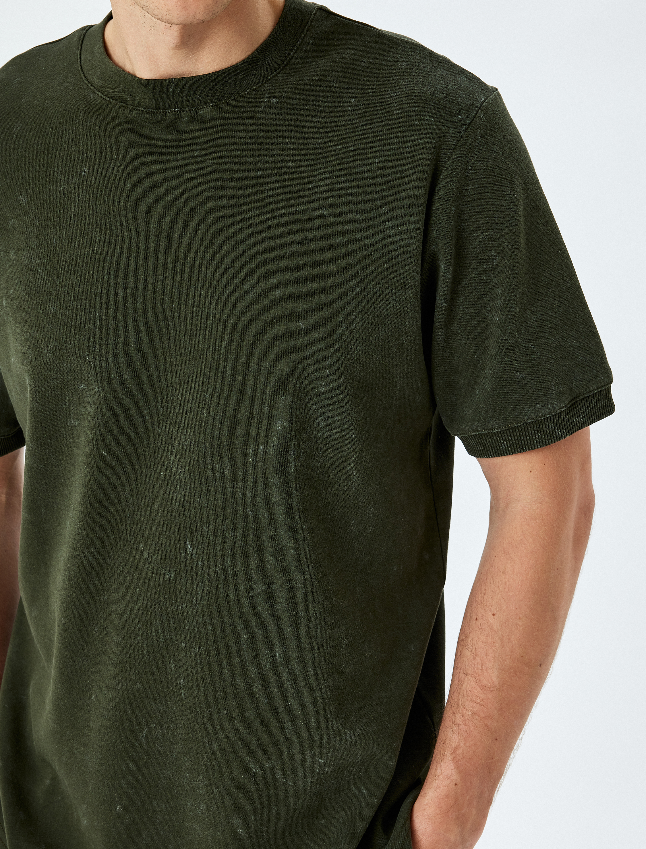   Bisiklet Yaka Regular Fit Pamuklu Tok Kumaş Yıkamalı Kısa Kollu Tişört