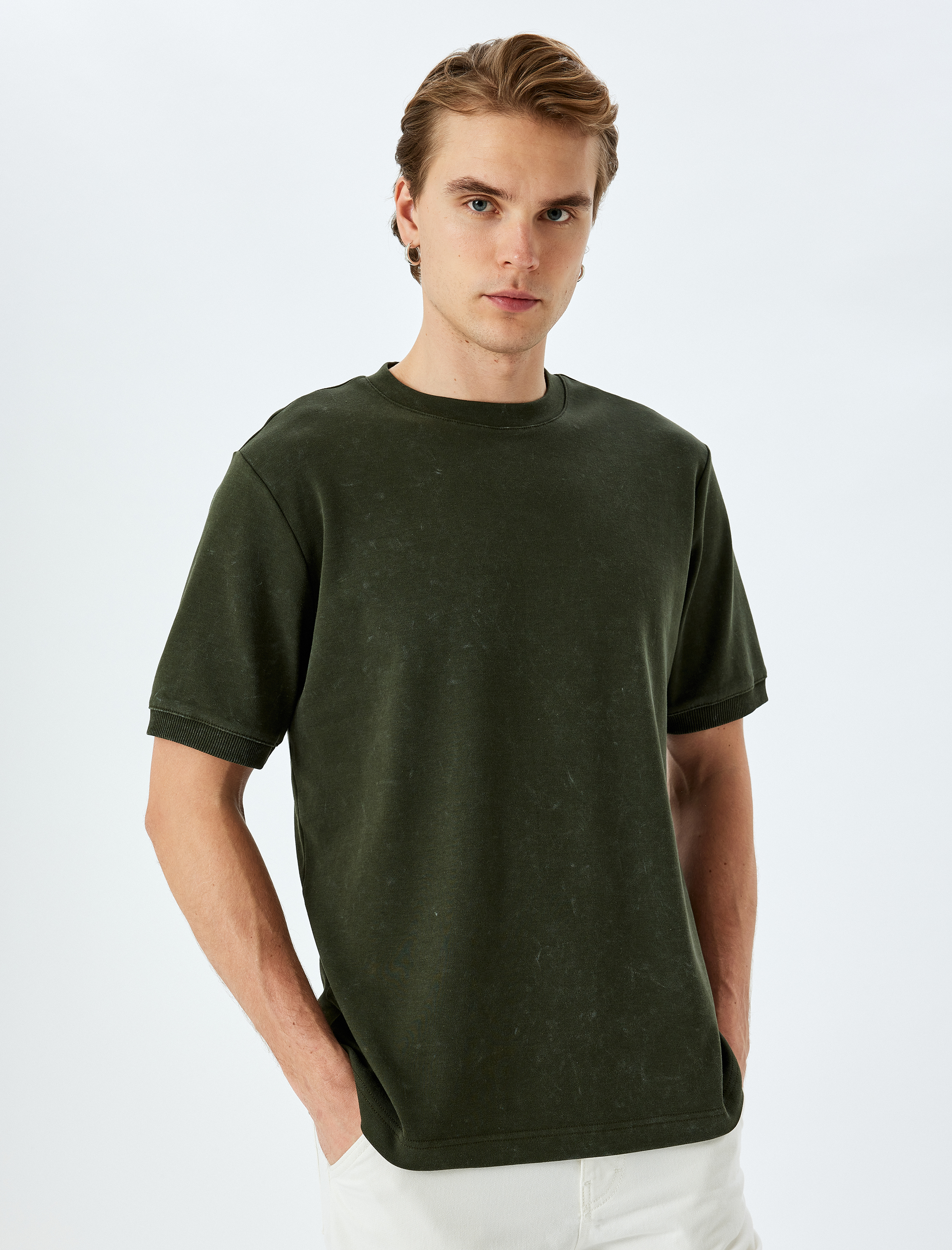   Bisiklet Yaka Regular Fit Pamuklu Tok Kumaş Yıkamalı Kısa Kollu Tişört