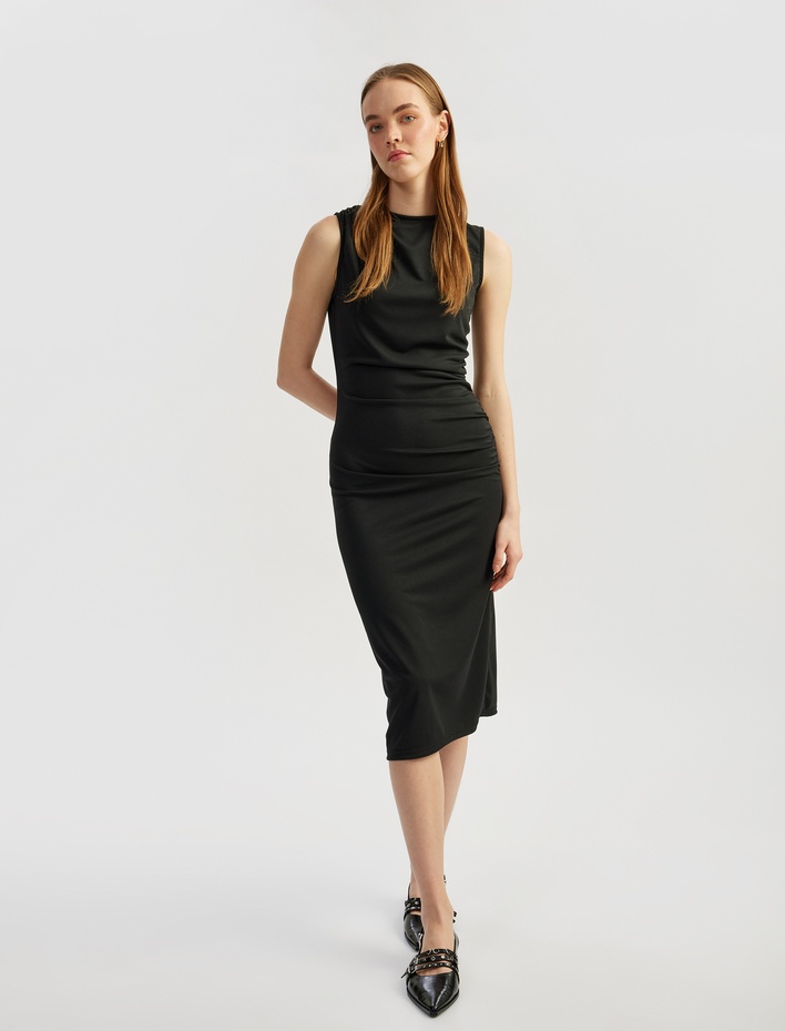  Bisiklet Yaka Kolsuz Drapeli Midi Elbise