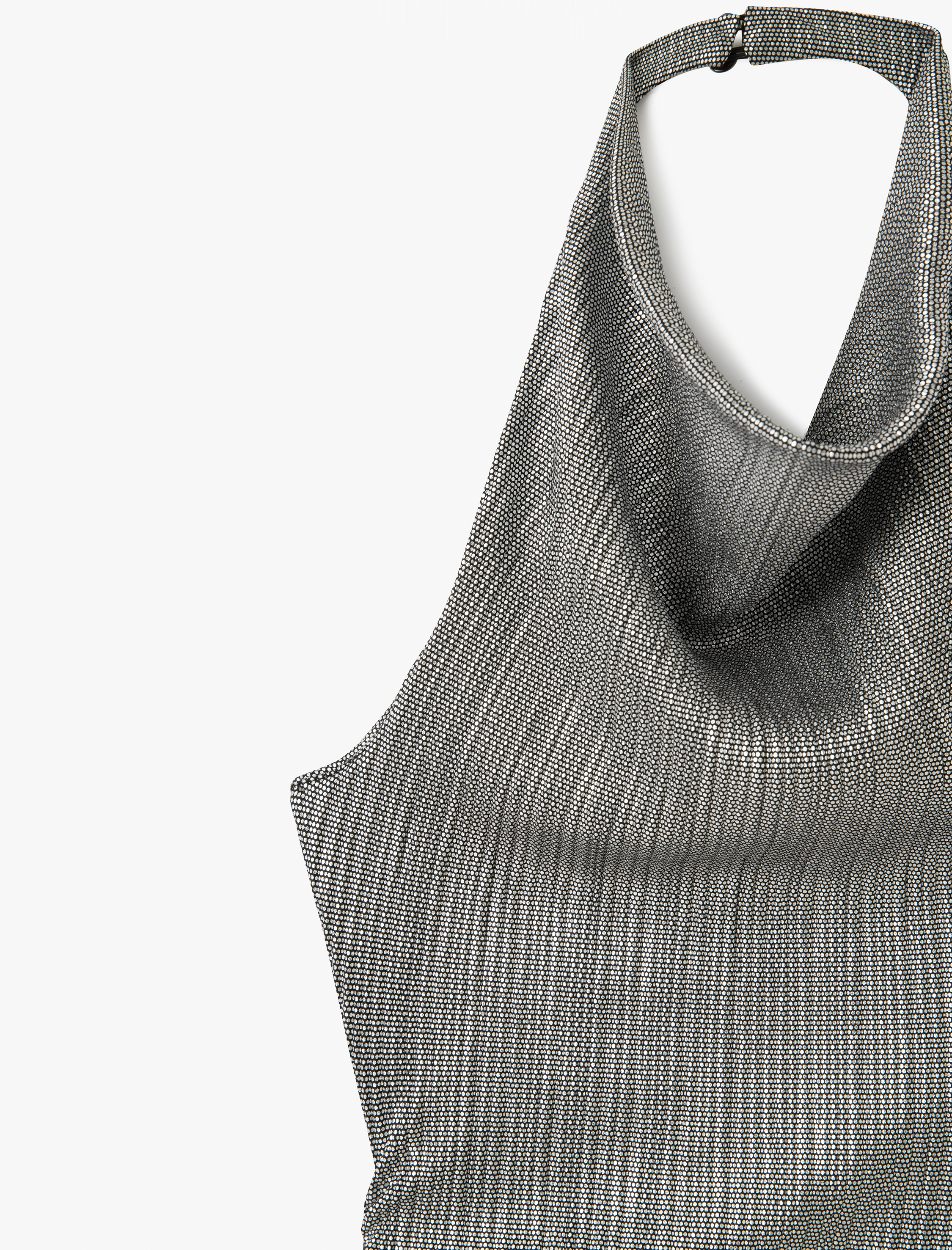   Kolsuz Drape Detaylı Metalik Parlak Degaje Halter Yaka Bluz