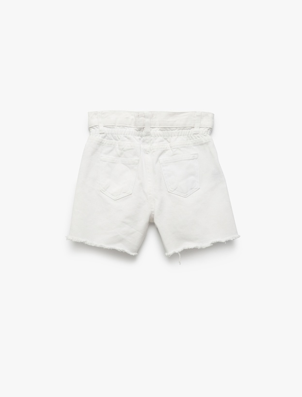 Pamuklu Düğme ve Cep Detaylı Basic Denim Şort_1