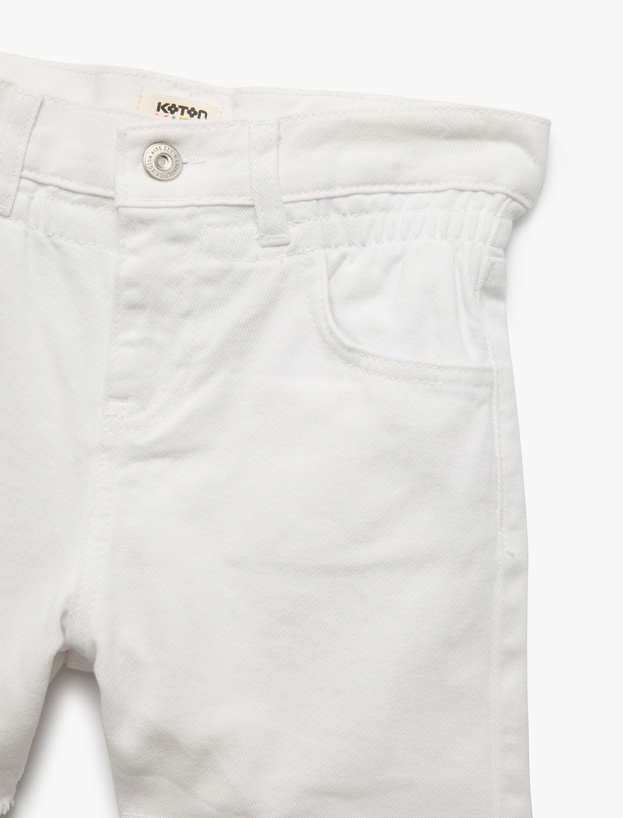 Pamuklu Düğme ve Cep Detaylı Basic Denim Şort_2
