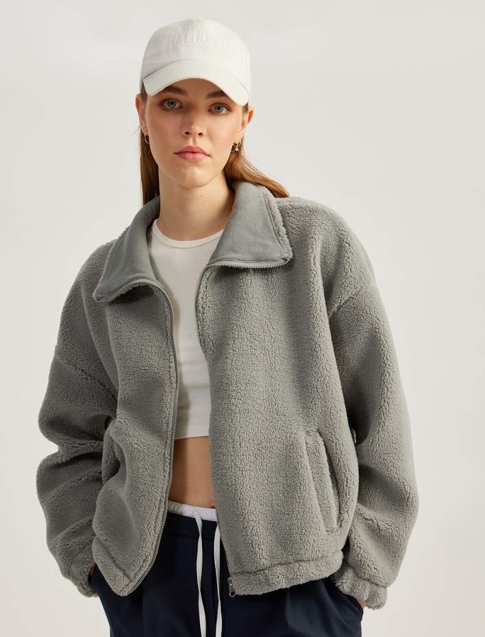  Fermuarlı Dik Yaka Cep Detaylı Peluş Sweatshirt