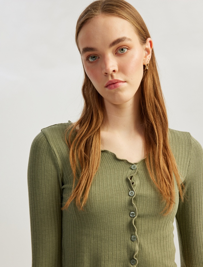  Düğmeli Uzun Kollu Bisiklet Yaka Crop Slim Fit Tişört