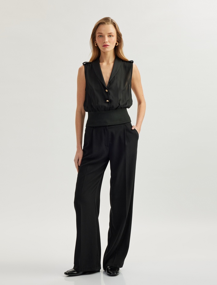  Beli Ribanalı Kumaş Detaylı Ceket Yaka Düğmeli Kolsuz Krep Bluz