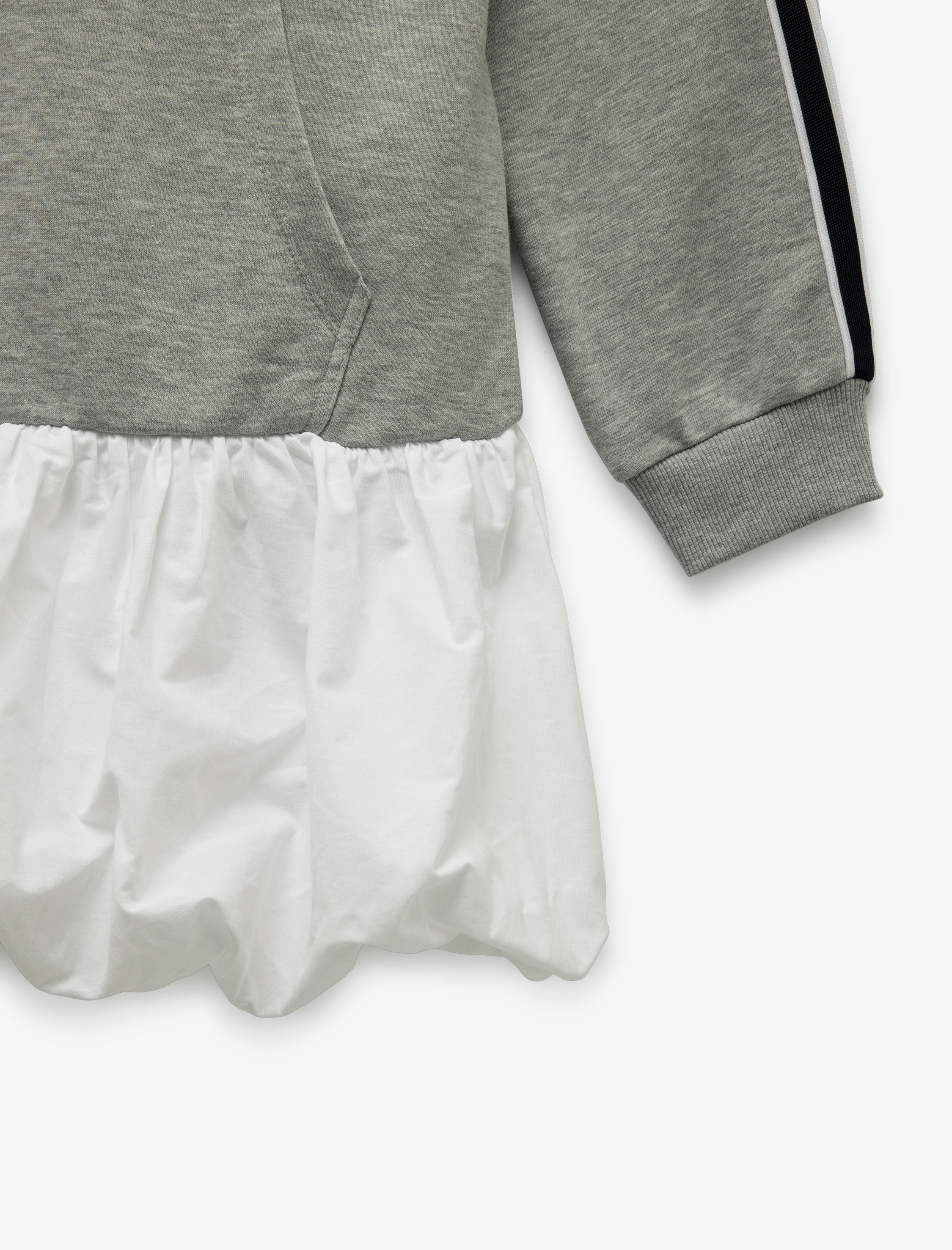 Cepli Uzun Kollu Mini Balon Etek Detaylı Kapüşonlu Sweat Elbise