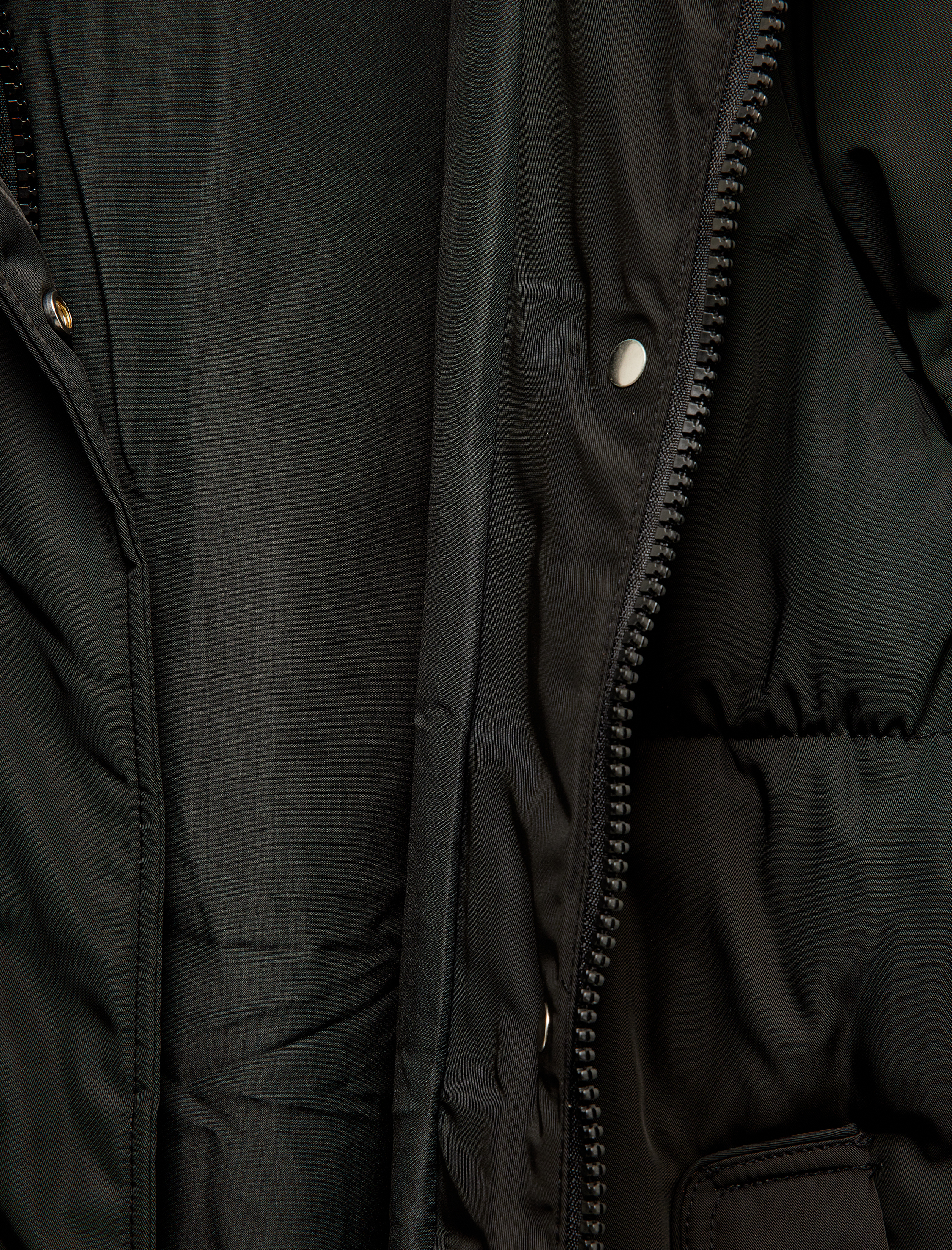   Kapüşonlu Çıtçıt Düğmeli Fermuarlı Oversize Şişme Mont