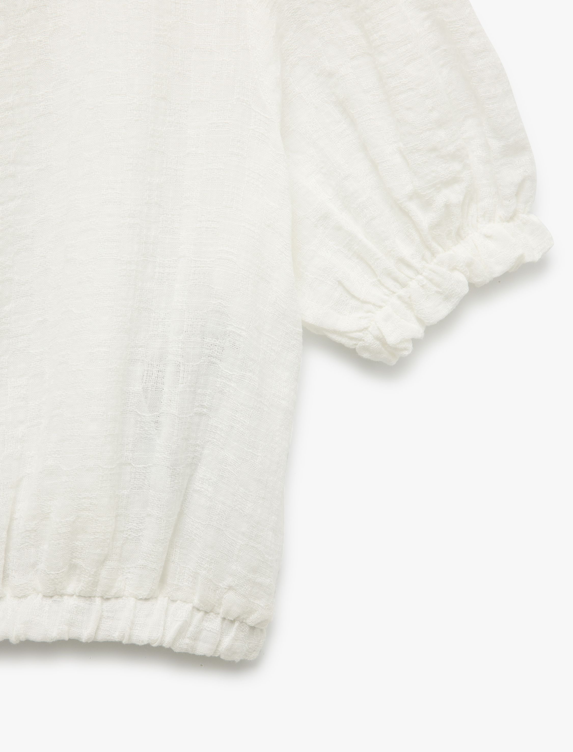   Bebe Yaka Düğmeli Kısa Balon Kol Viskon Karışımlı Crop Bluz