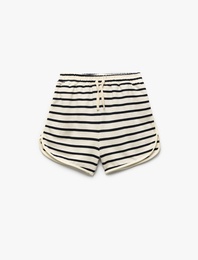 Biye Detaylı Pamuk Karışımlı Beli Bağlamalı Çizgili Şort