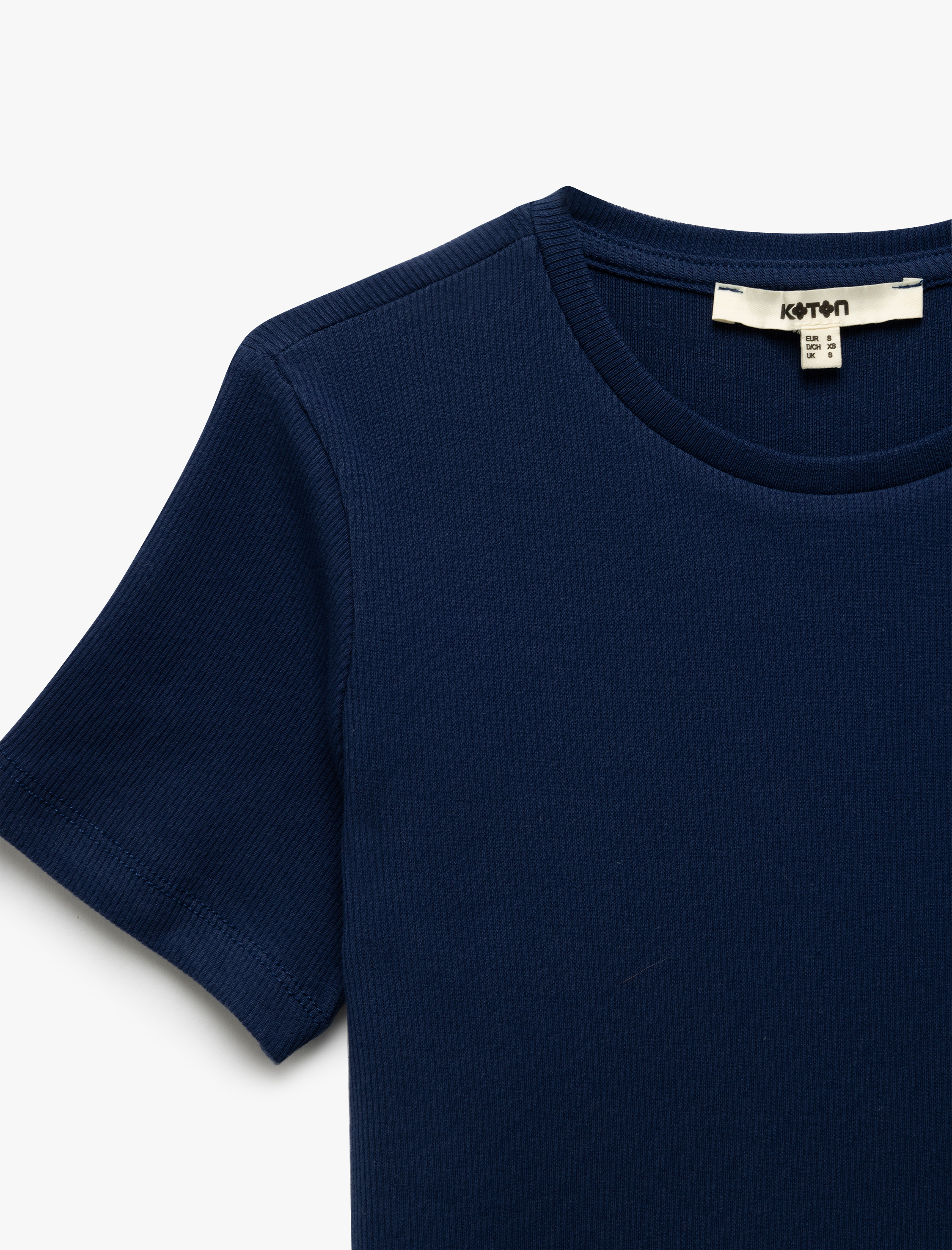 Pamuklu Kısa Kollu Bisiklet Yaka Basic Tişört