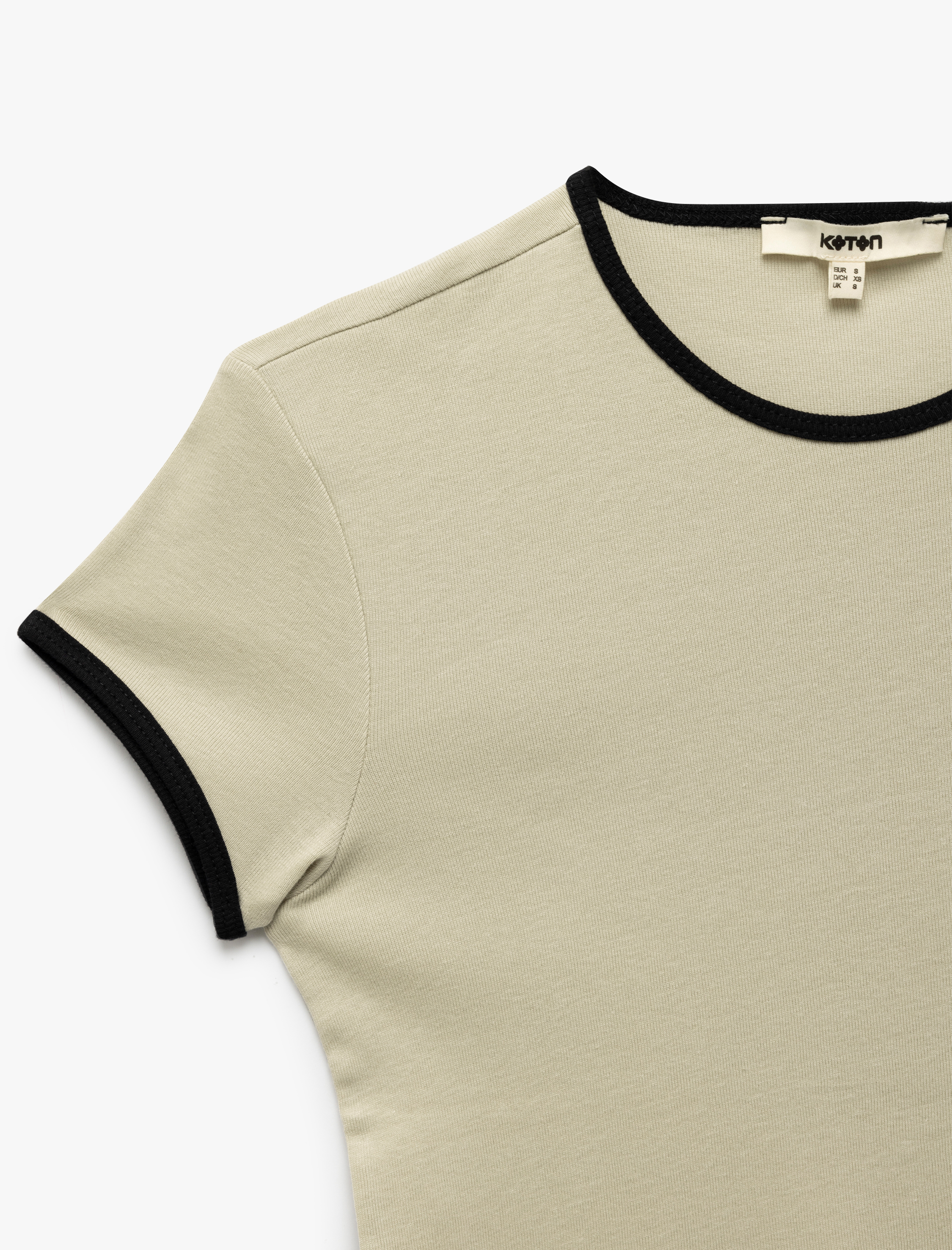   Pamuklu Kontrast Detaylı Kısa Kollu Bisiklet Yaka Tişört