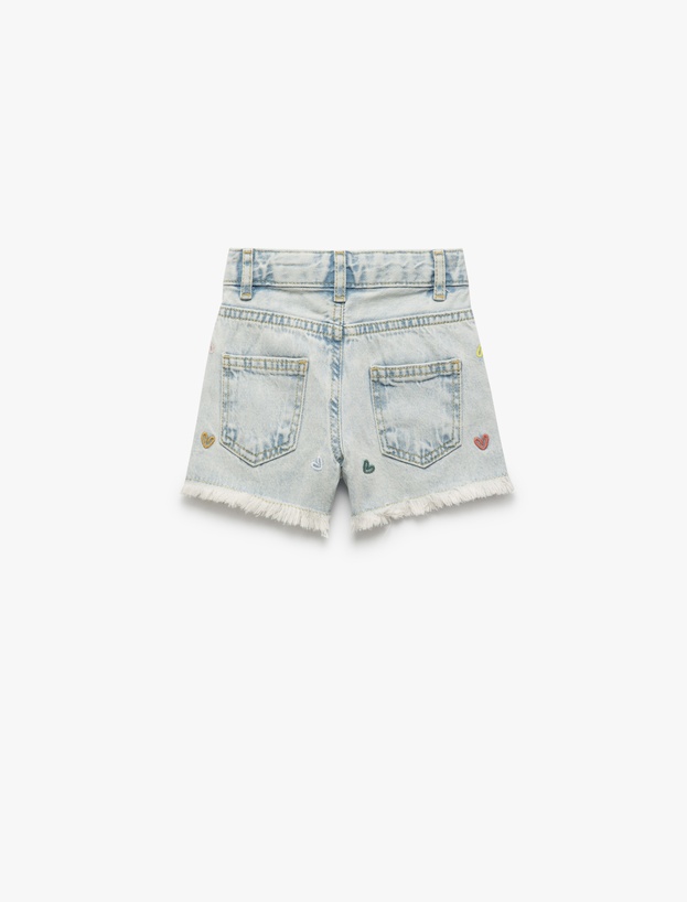 Pamuklu Kalp Nakış Detaylı Cepli Denim Şort_1