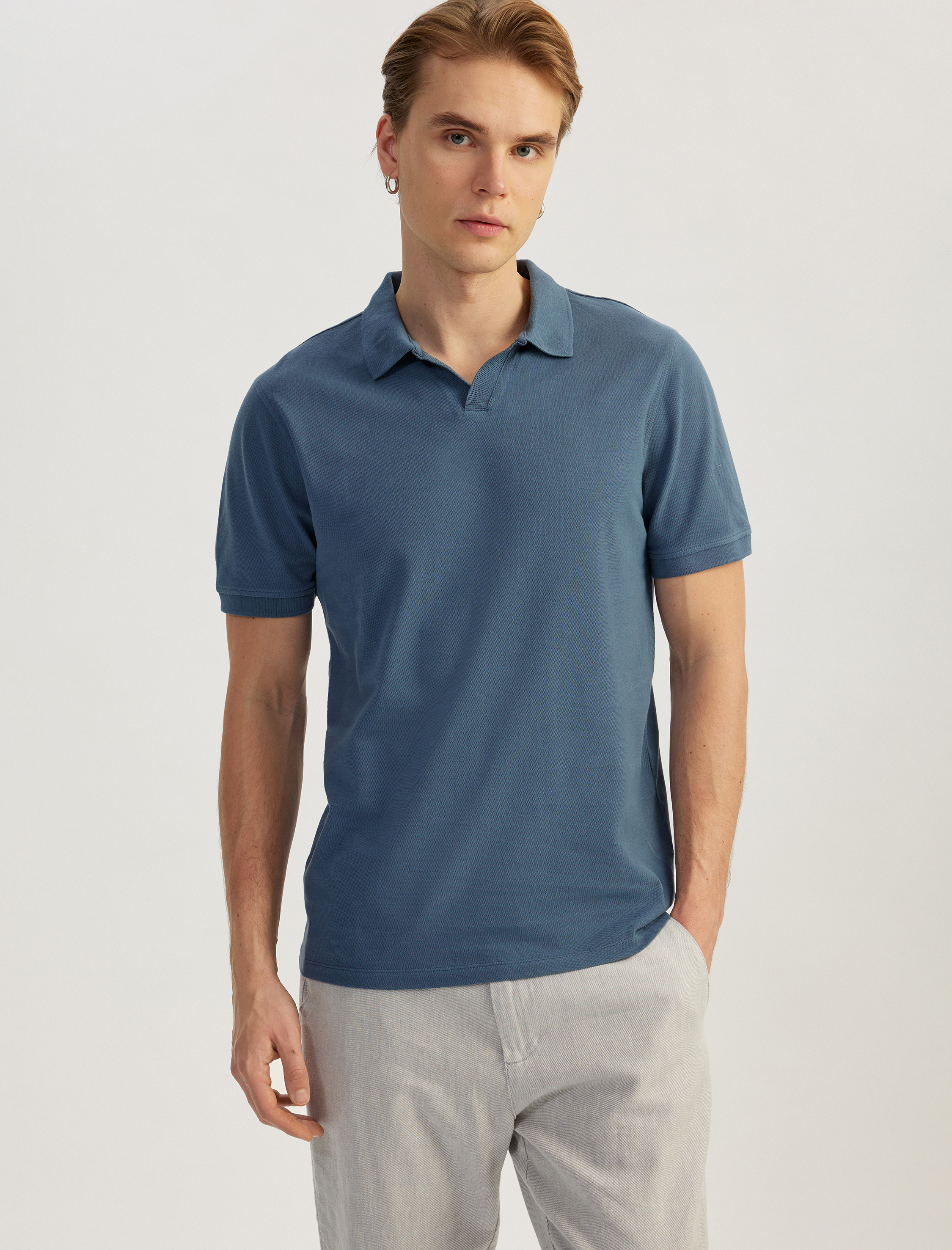   Pamuklu Pike Kumaş Kısa Kollu Regular Fit V Yaka Polo Tişört