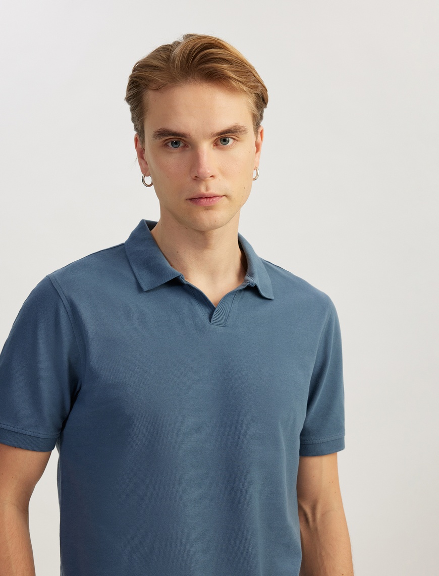   Pamuklu Pike Kumaş Kısa Kollu Regular Fit V Yaka Polo Tişört