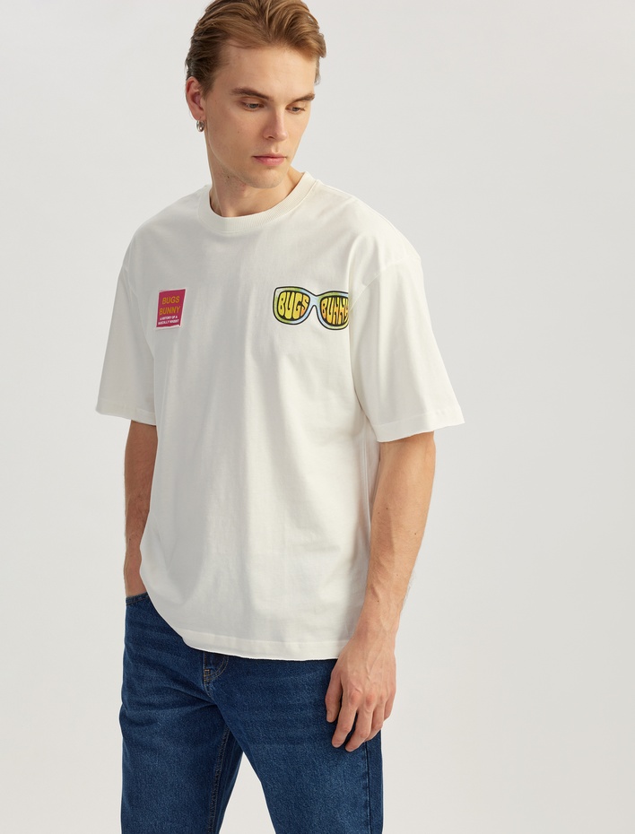  Arkası Baskılı Bisiklet Yaka Kısa Kollu Pamuklu Lisanslı Bugs Bunny Tişört