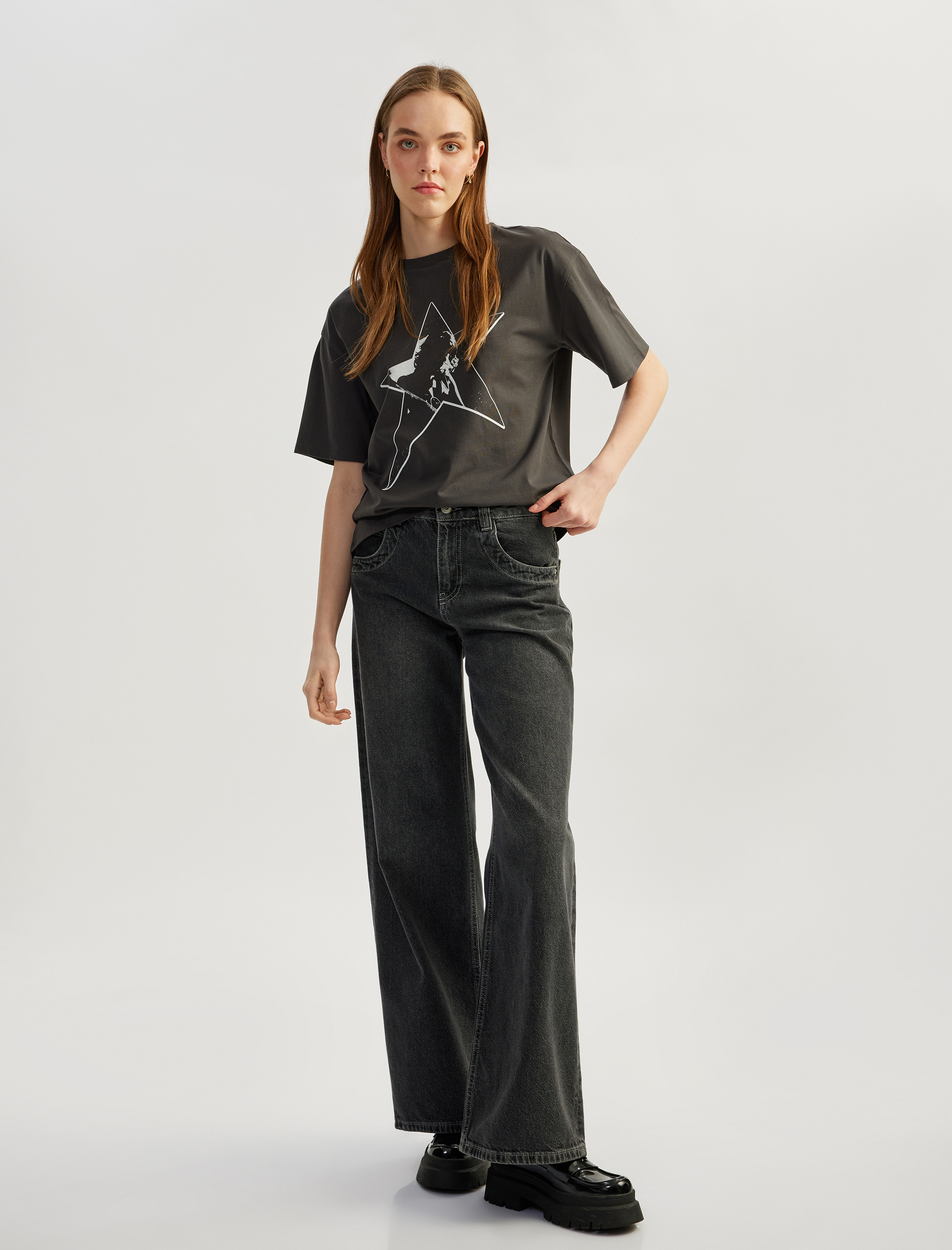   Arkası Baskılı Bisiklet Yaka Kısa Kollu Oversize Tişört