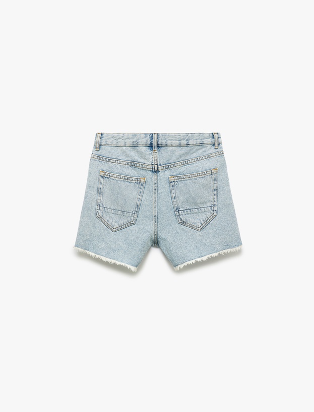 Taş Detaylı Düğmeli Rahat Kalıp Denim Şort_4