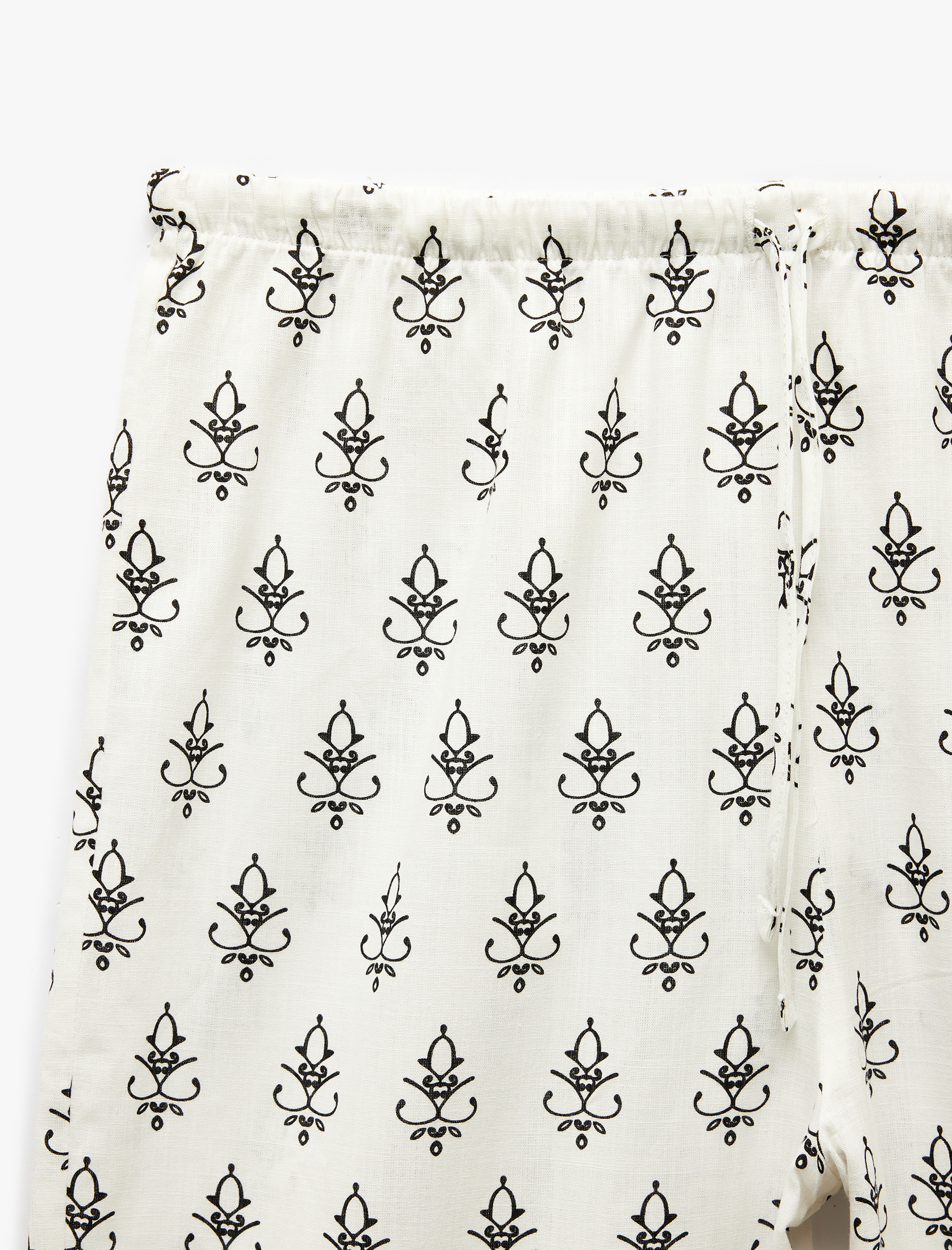   Beli Bağcıklı Desenli Pamuklu Düz Paça Pantolon