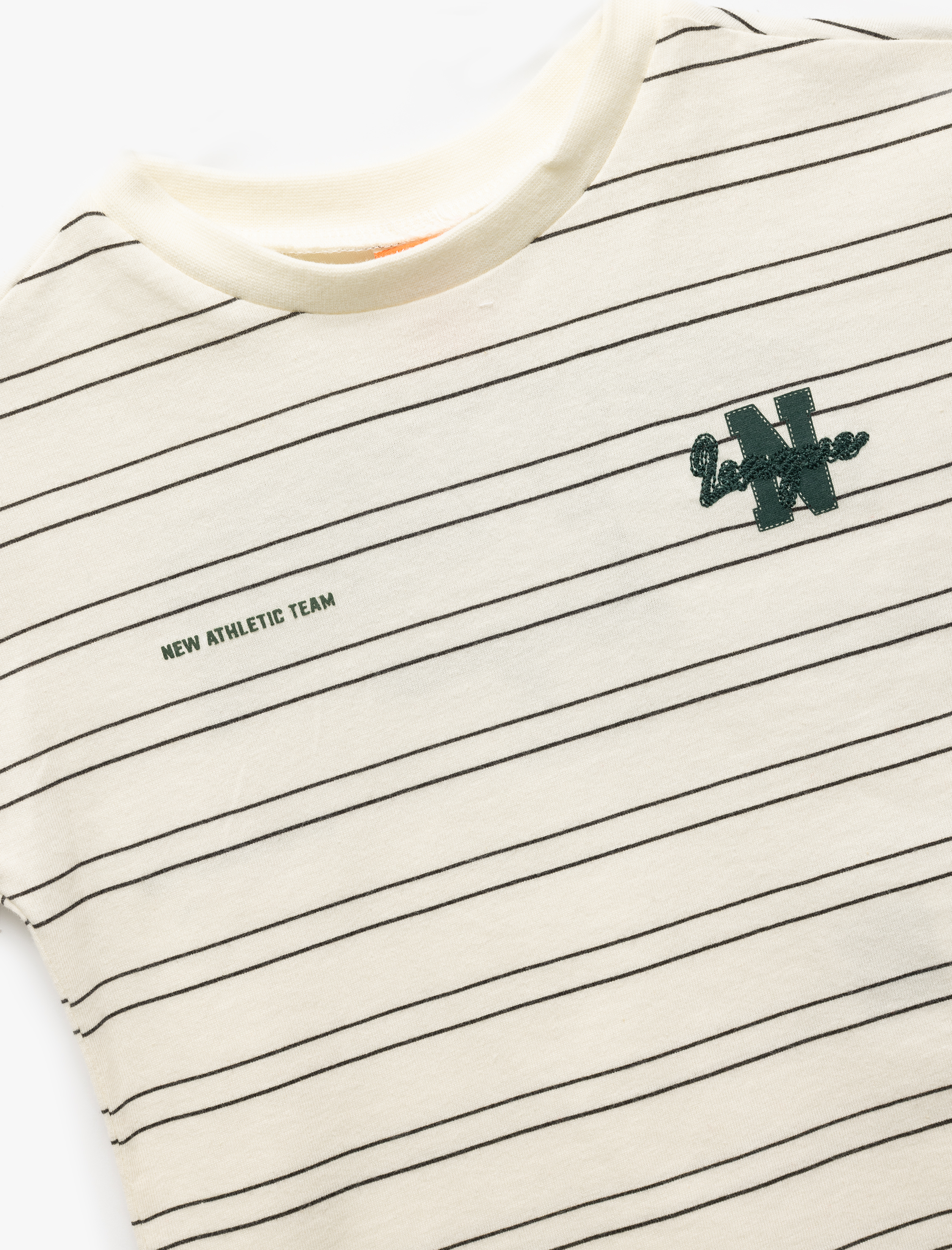  Erkek Bebek Bisiklet Yaka Kısa Kollu Nakışlı Pamuklu Çizgili Tişört