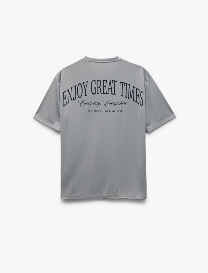  Arkası Baskılı Bol Kalıp Kısa Kollu Bisiklet Yaka Spor Tişört