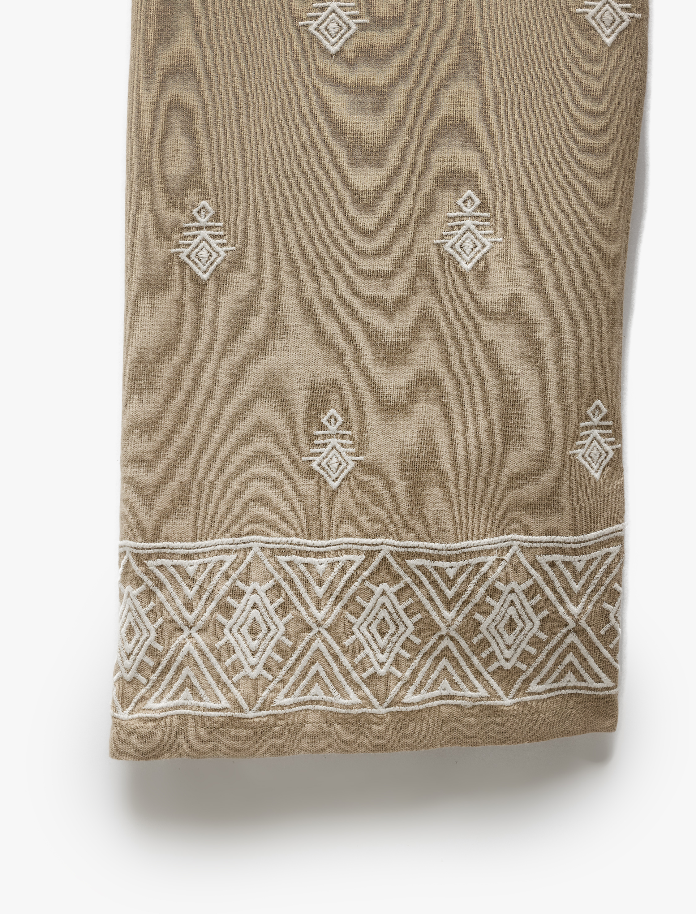 Pamuklu Viskon Kumaş Etnik Desenli İşlemeli Bol Paça Pantolon