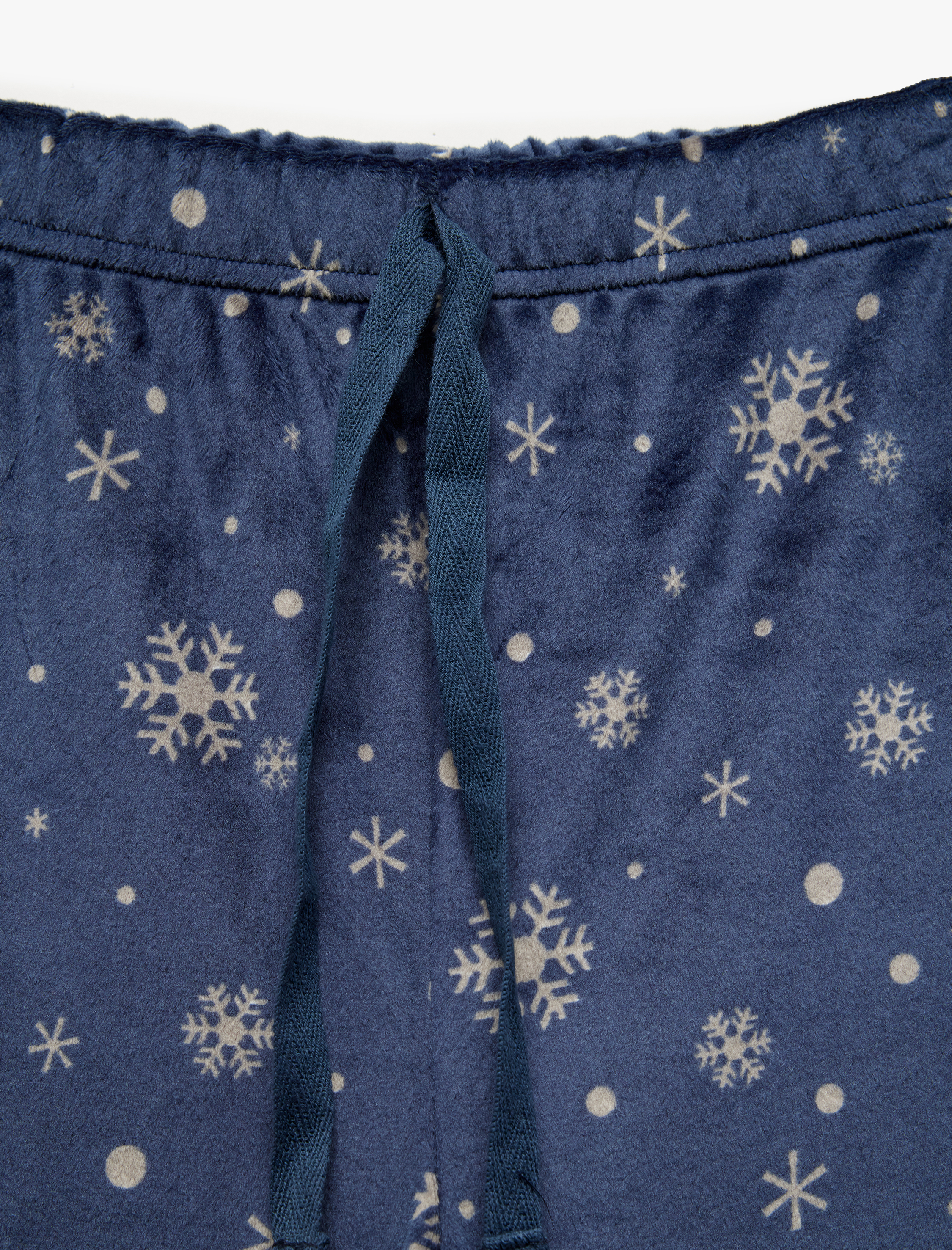   Uzun Kollu Baskılı Polar Kadife Pijama Takımı