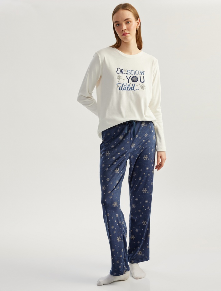  Uzun Kollu Baskılı Polar Kadife Pijama Takımı
