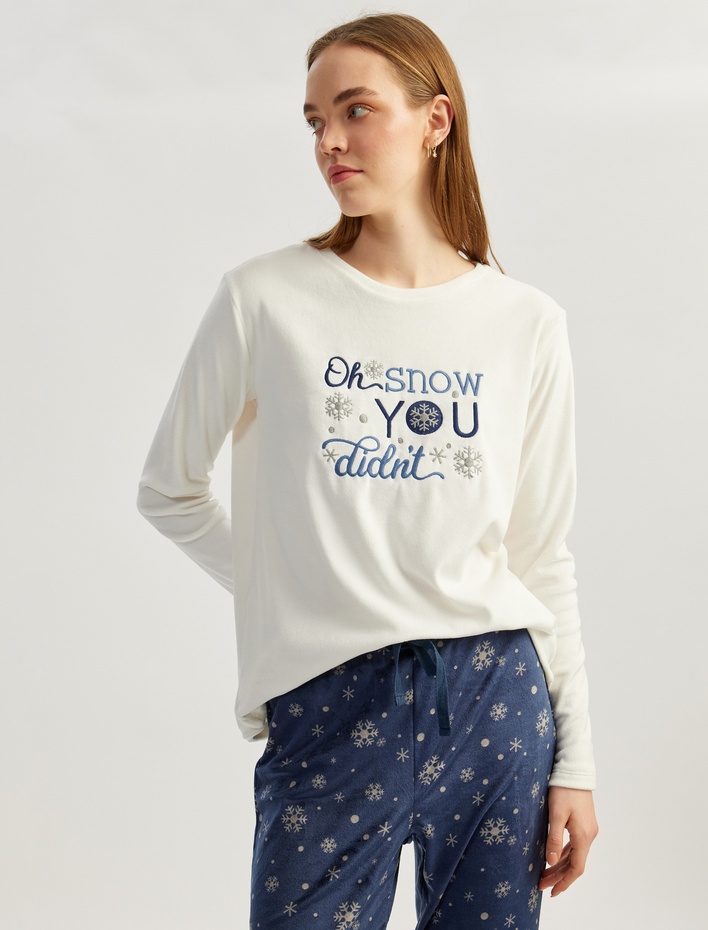  Uzun Kollu Baskılı Polar Kadife Pijama Takımı