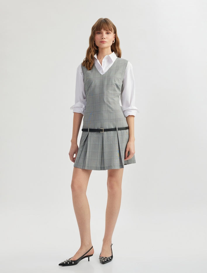  Kemerli Kolsuz V Yaka Piliseli Mini Pileli Jile Elbise