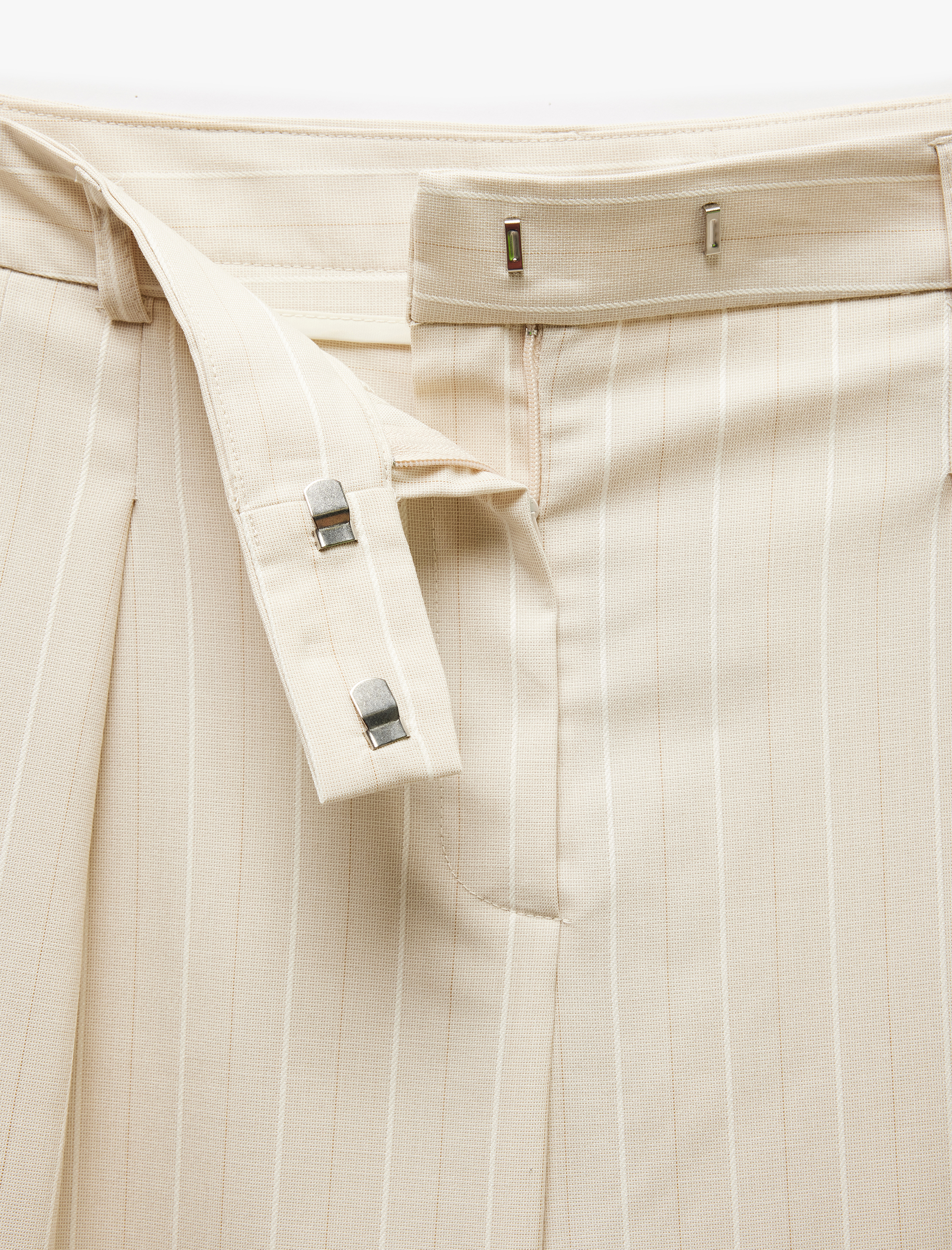   Cepli Pile Detaylı Geniş Paça Kumaş Pantolon