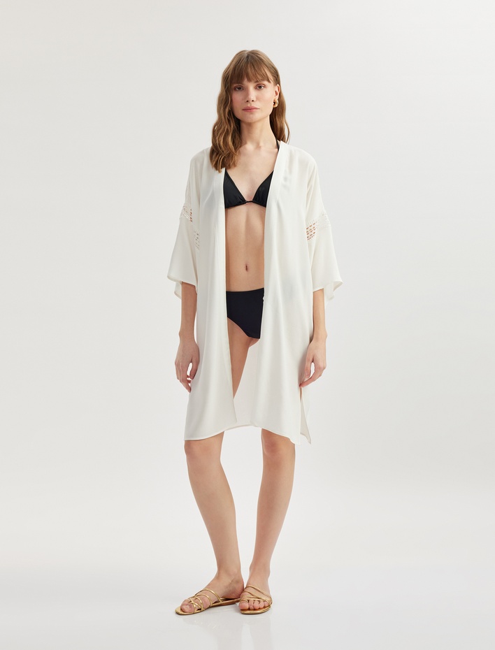  Viskon Kumaş Fisto Detaylı 3/4 Kol Oversize Kimono