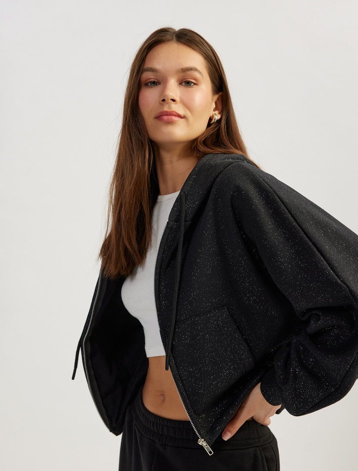  Şardonlu Sim Detaylı Fermuarlı Kapüşonlu Kanguru Cepli Crop Sweatshirt