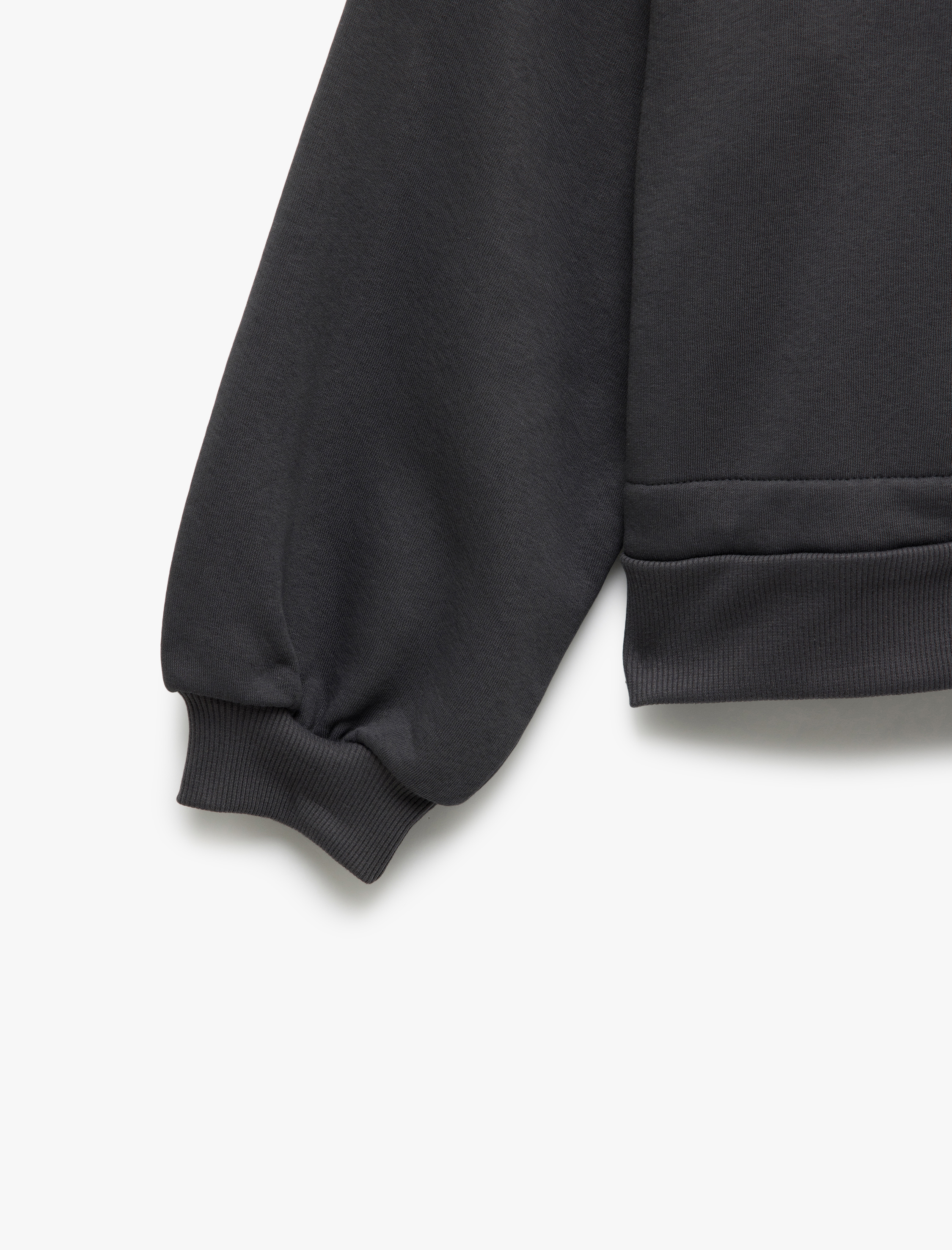   Şardonlu Uzun Kollu Kapüşonlu Fermuarlı Arkası Baskılı Sweatshirt