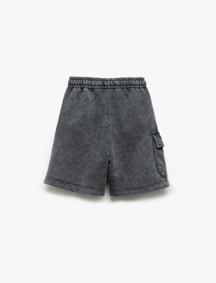 Erkek Çocuk Pamuklu Kapaklı Cep Detaylı Beli Lastikli Şort