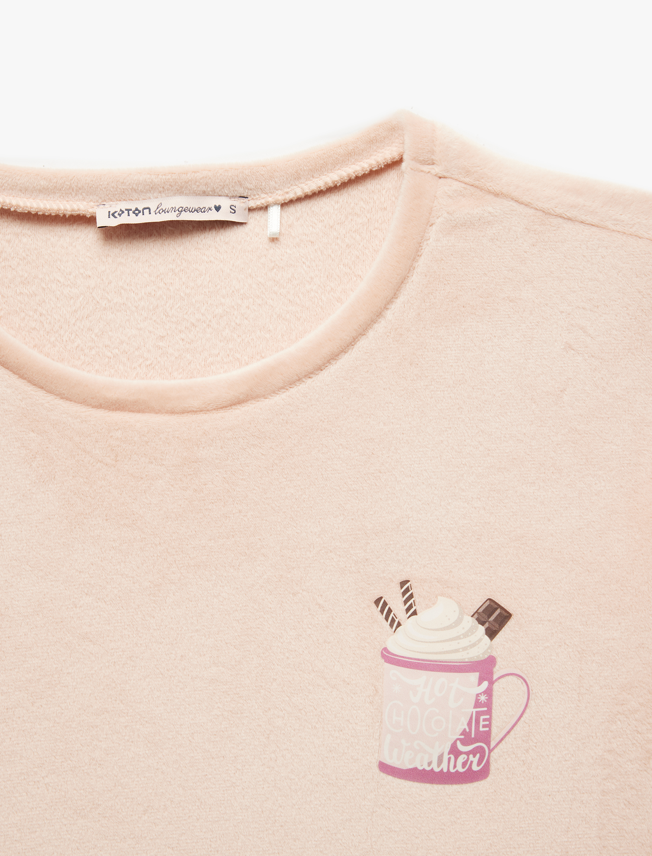   Uzun Kollu Baskılı Polar Kadife Pijama Takımı