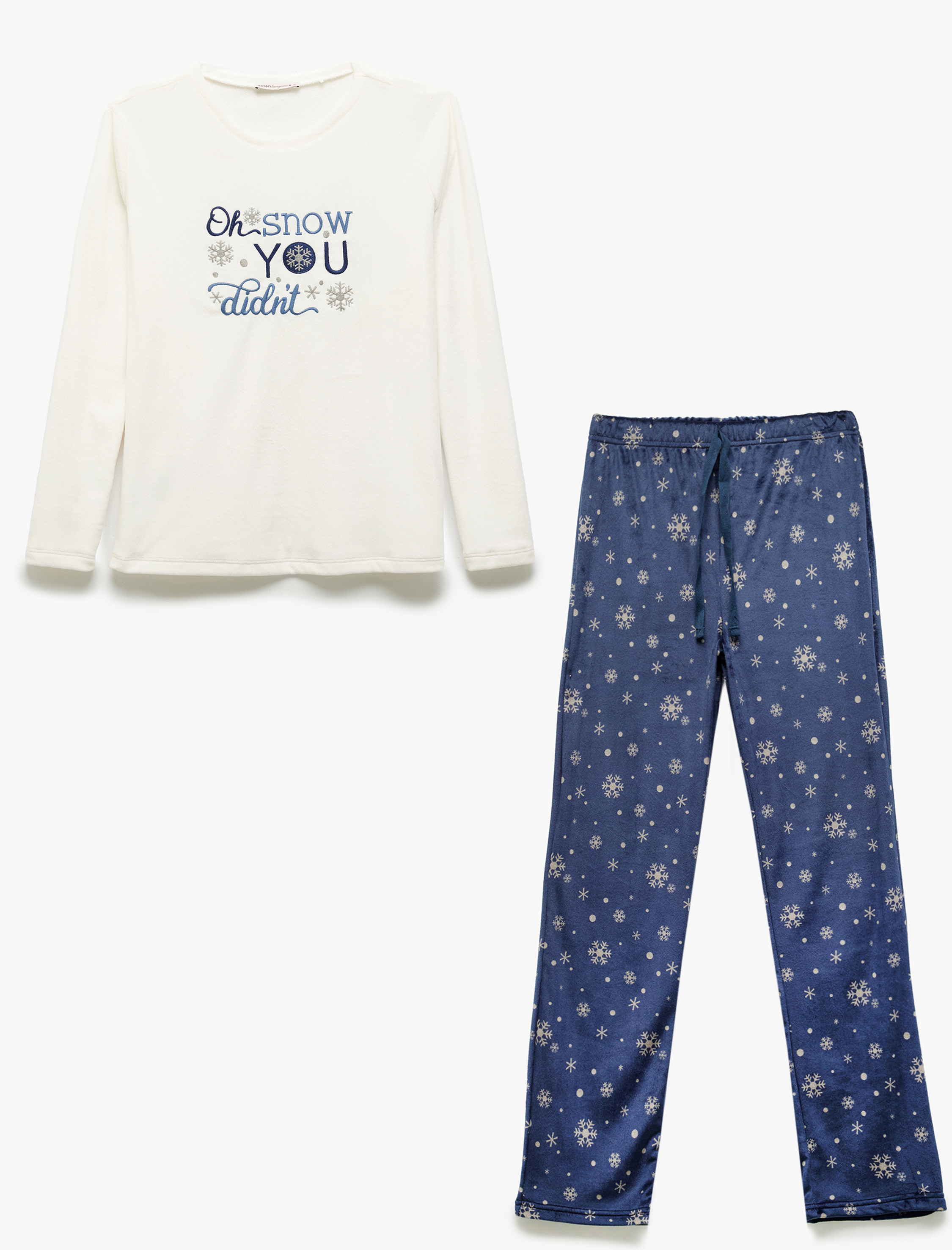   Uzun Kollu Baskılı Polar Kadife Pijama Takımı