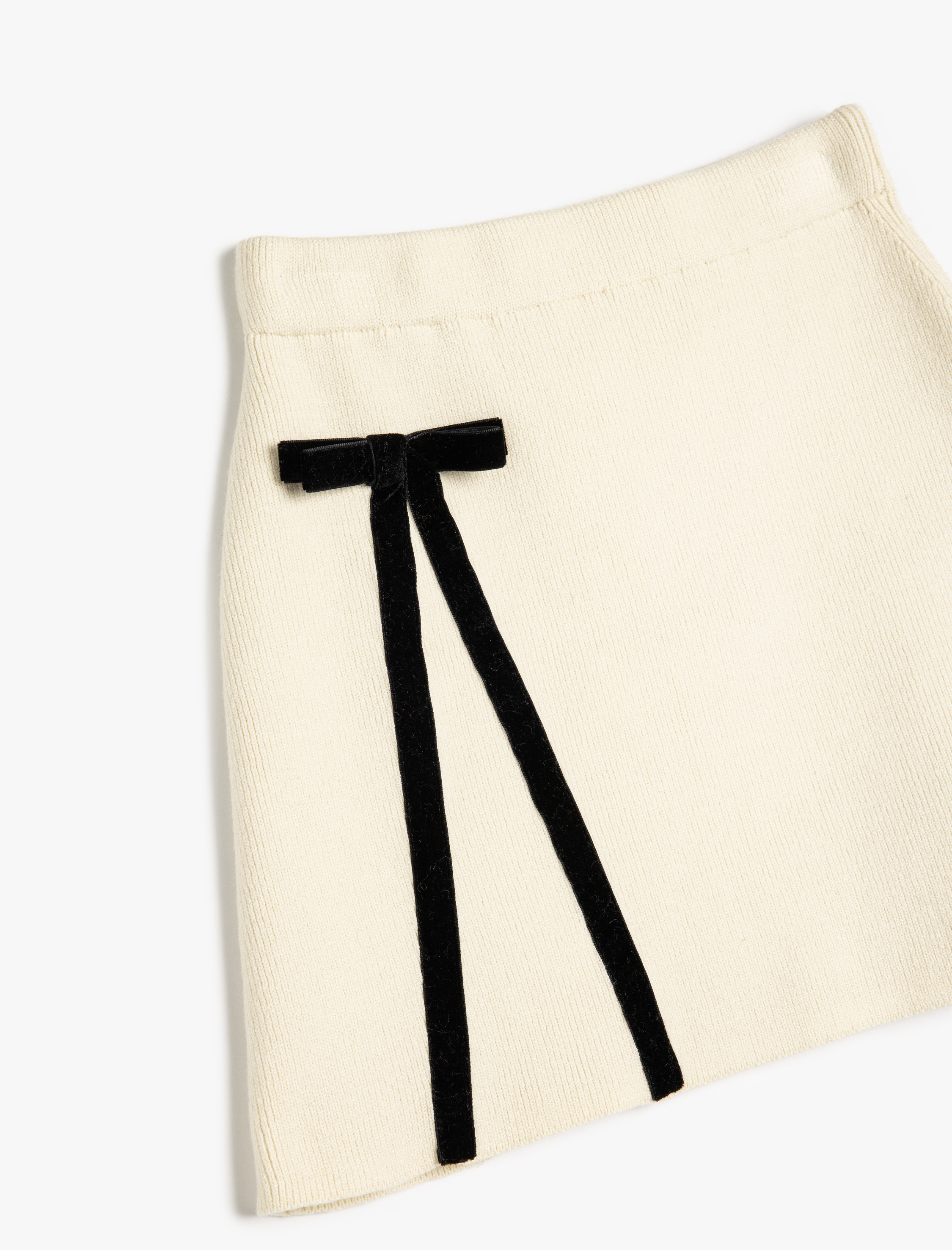 Kız Çocuk Beli Lastikli Fiyonk Detaylı Triko Etek