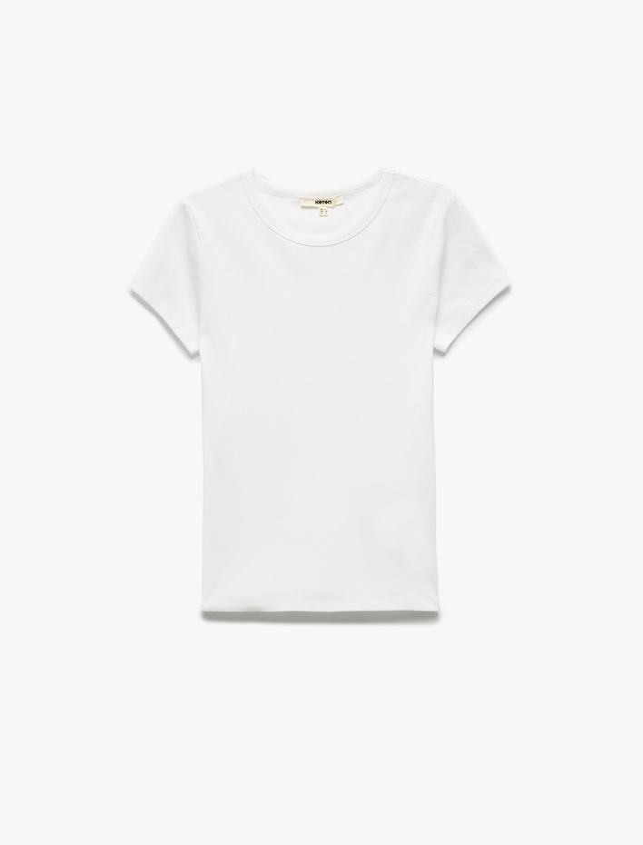  Slim Fit Pamuklu Kısa Kollu Bisiklet Yaka Kadın Basic Tişört