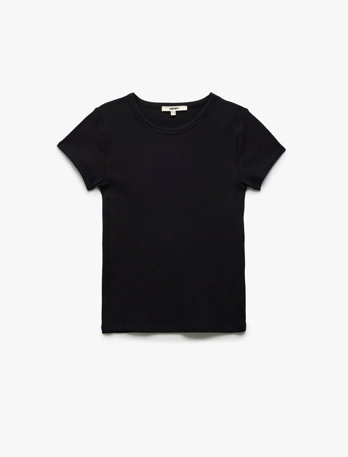  Slim Fit Pamuklu Kısa Kollu Bisiklet Yaka Kadın Basic Tişört