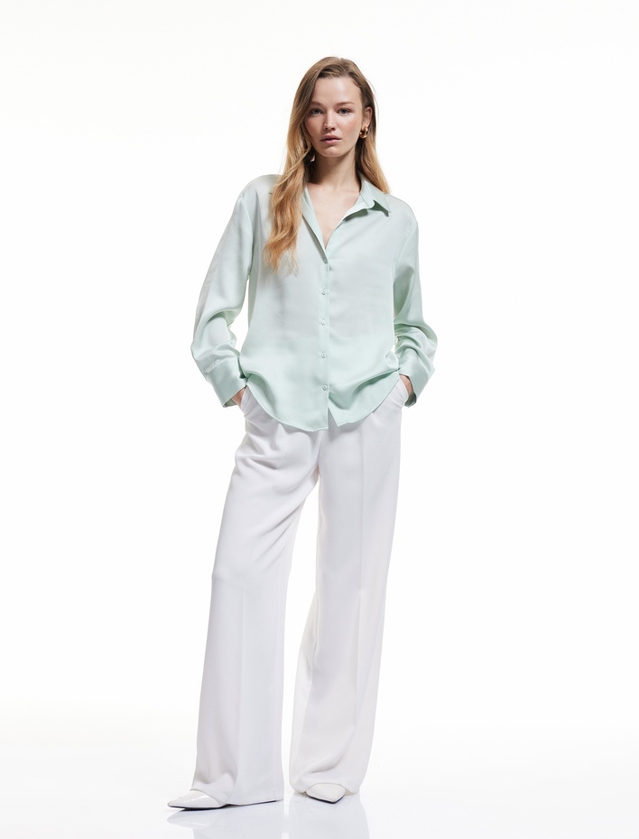  Klasik Yaka Uzun Kollu Düğmeli Saten Gömlek